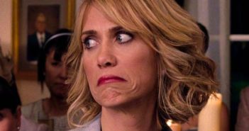 kristen-wiig-awkward-face-e1445696977356