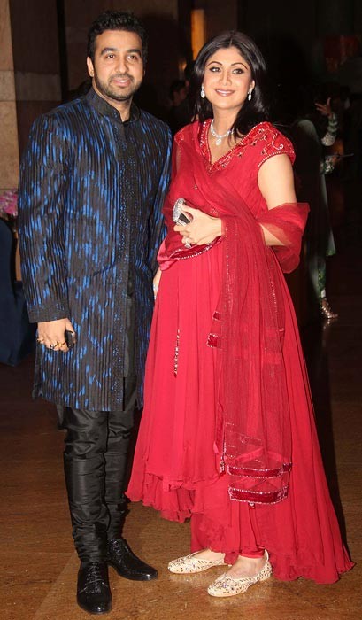 560725-pregnant-shilpa-shertty-with-raj-kundra